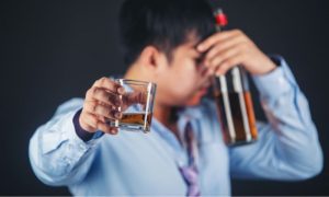 Làm gì hết đau đầu sau khi uống rượu hiệu quả