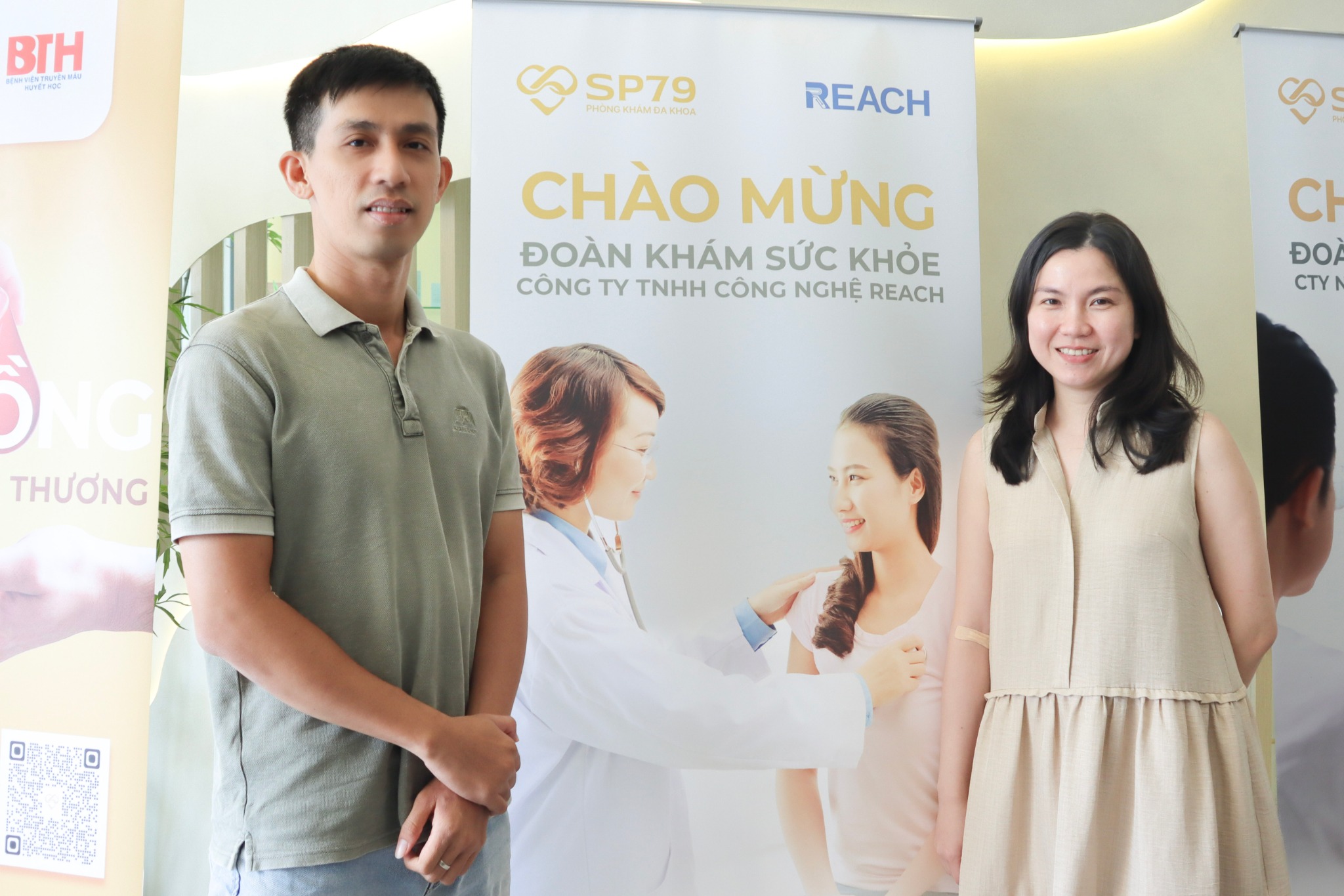 Nhân viên Reach checkin tại phòng khám SP79